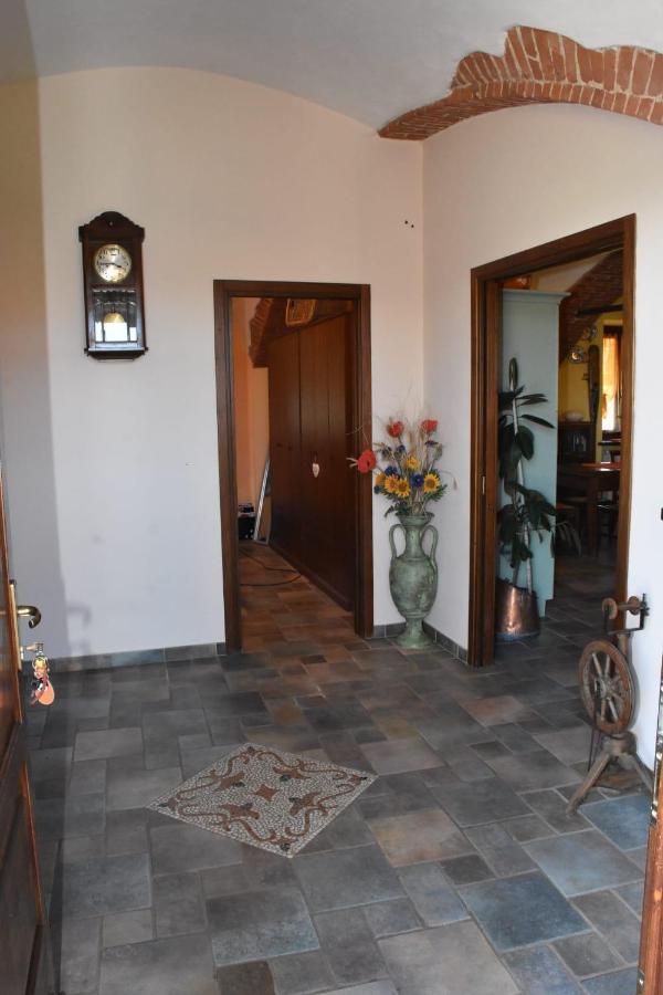 Bed and Breakfast La casa di Enzo Lequio Tanaro Esterno foto