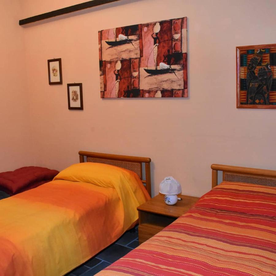 Bed and Breakfast La casa di Enzo Lequio Tanaro Esterno foto